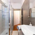 Peaceful Apartment! X4 Near Parma Apartman *