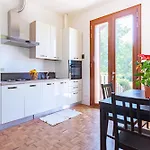 Apartman Peaceful Apartment! X4 Near Parma