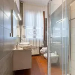 Apartman Peaceful Apartment! X4 Near Parma *