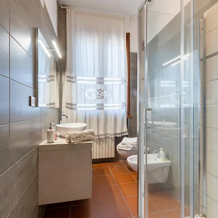 Apartment Peaceful Apartment! X4 Near Parma *